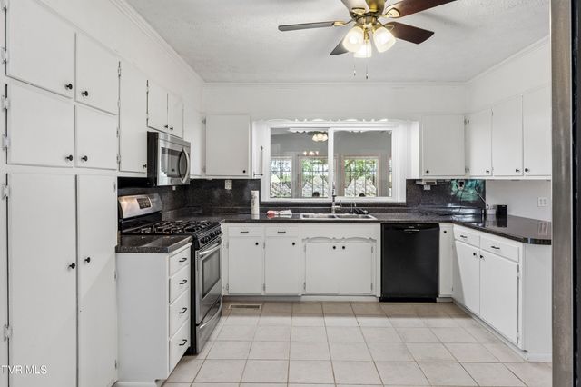 138 Burton France Road, Johnson City, TN 37604