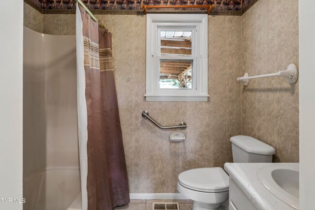 138 Burton France Road, Johnson City, TN 37604