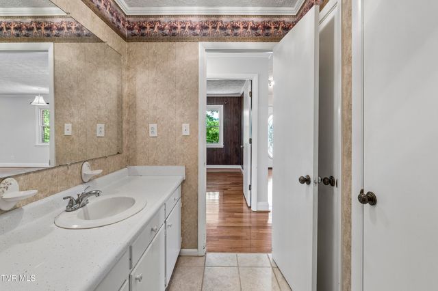 138 Burton France Road, Johnson City, TN 37604