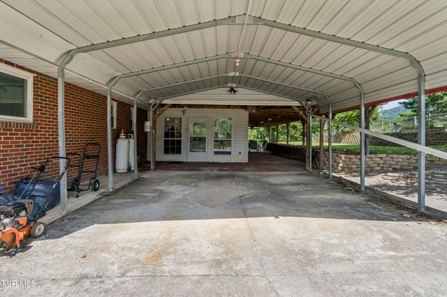 138 Burton France Road, Johnson City, TN 37604