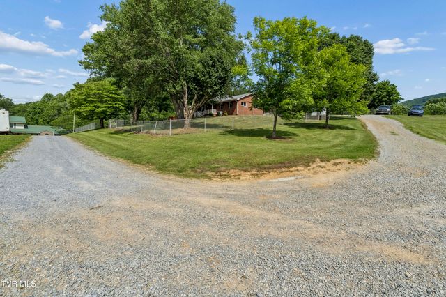 138 Burton France Road, Johnson City, TN 37604