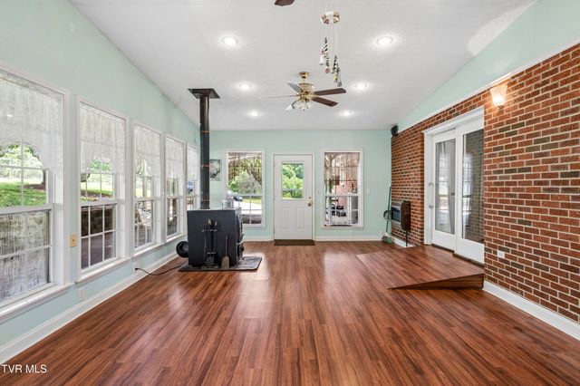 138 Burton France Road, Johnson City, TN 37604