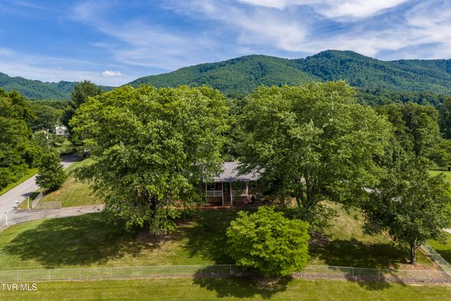 138 Burton France Road, Johnson City, TN 37604