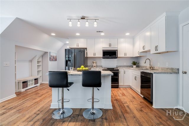 182 Old River Road, Bloomingdale, GA 31302