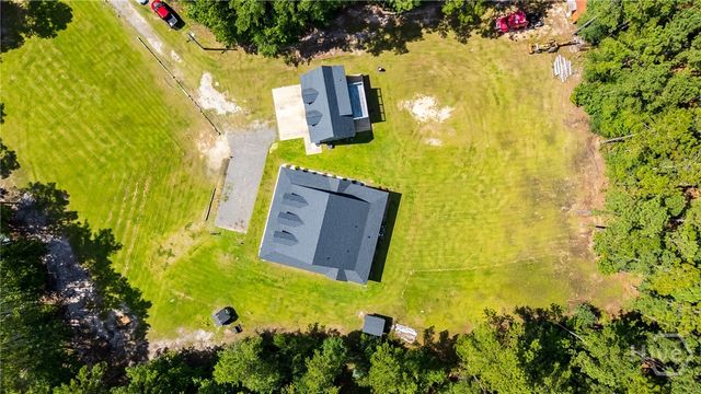 182 Old River Road, Bloomingdale, GA 31302