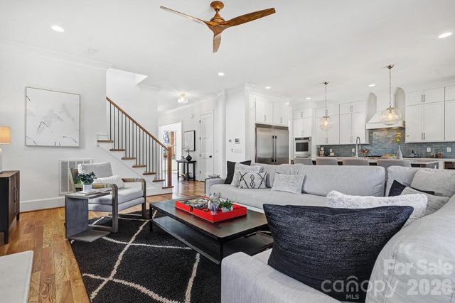 2852 Dorchester Place, Charlotte, NC 28209