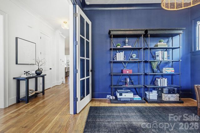 2852 Dorchester Place, Charlotte, NC 28209