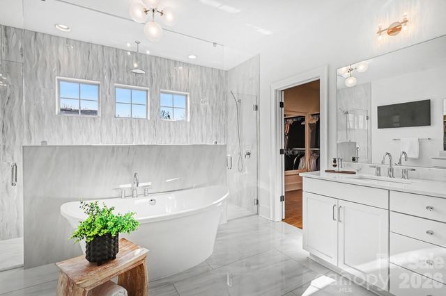 2852 Dorchester Place, Charlotte, NC 28209