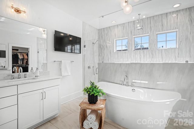 2852 Dorchester Place, Charlotte, NC 28209