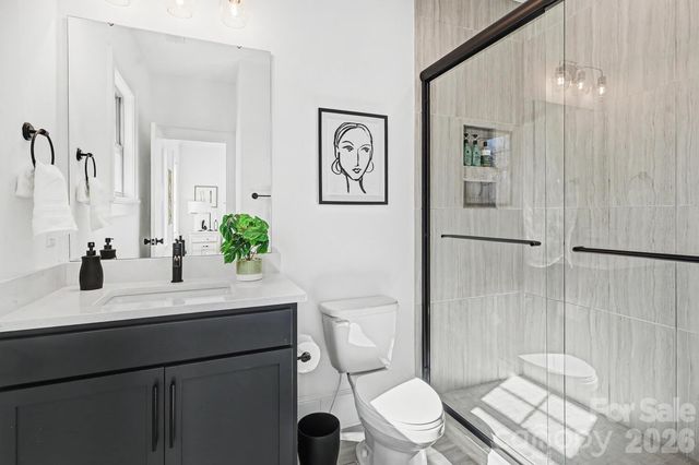 2852 Dorchester Place, Charlotte, NC 28209