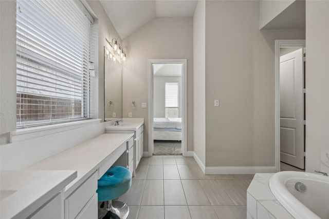 12217 Hulson Trail, Fort Worth, TX 76052