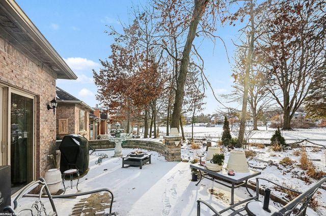 58843 Gallery Court, Washington Twp, MI 48094