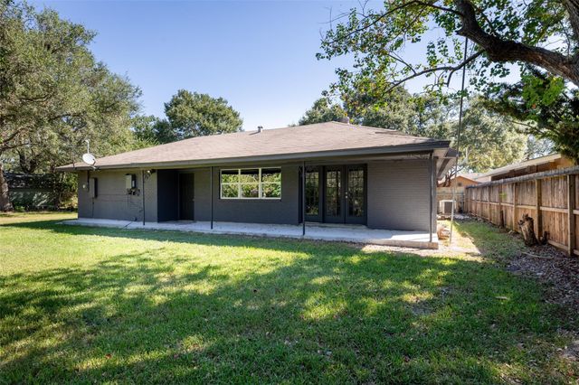 11106 Huggins Drive, Houston, TX 77035