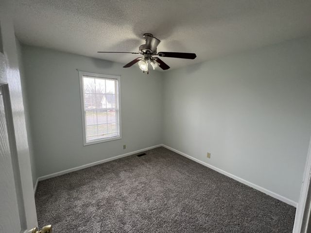 185 Monarch Ln, Clarksville, TN 37042