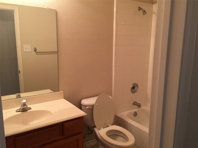 9837 Meadow Rue Drive, Mckinney, TX 75072