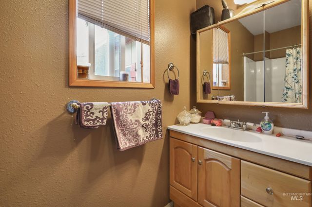 301 Mcbeth, Winchester, ID 83555