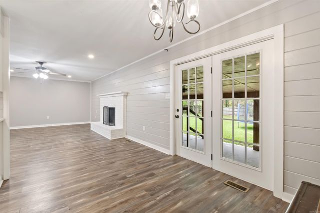 1 Foxboro Drive, Searcy, AR 72143