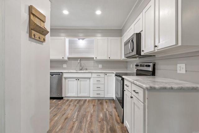 1 Foxboro Drive, Searcy, AR 72143