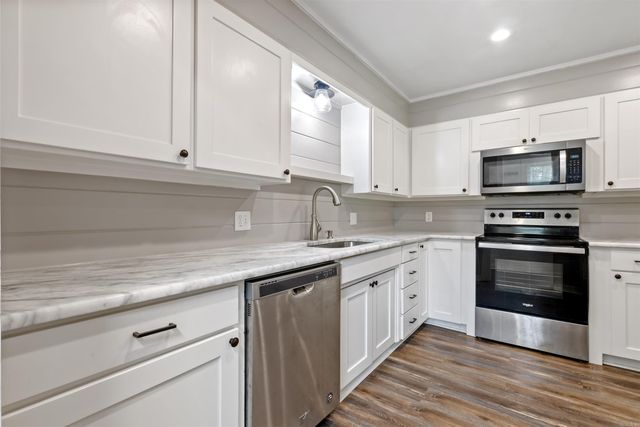 1 Foxboro Drive, Searcy, AR 72143