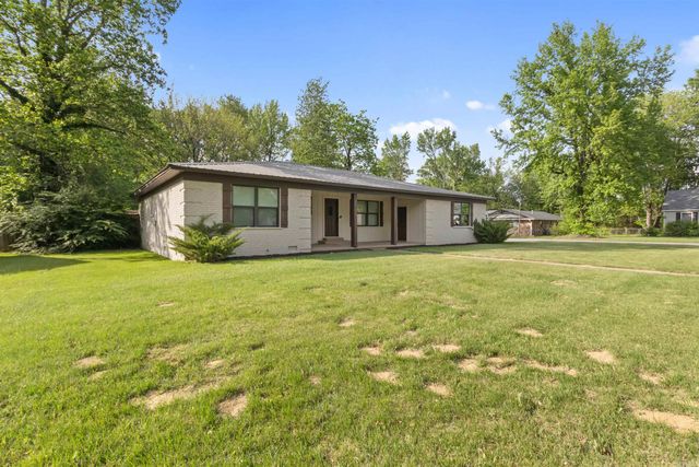 1 Foxboro Drive, Searcy, AR 72143