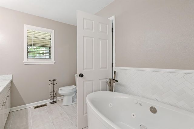 1 Foxboro Drive, Searcy, AR 72143