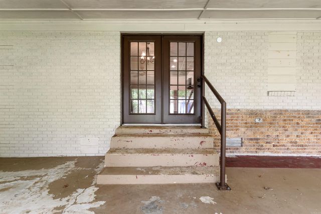 1 Foxboro Drive, Searcy, AR 72143