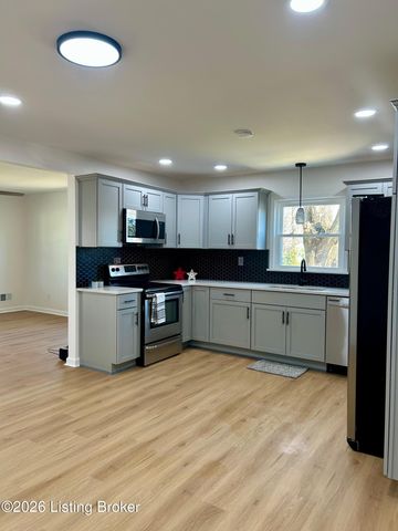 4820 Hood Rd, Louisville, KY 40213