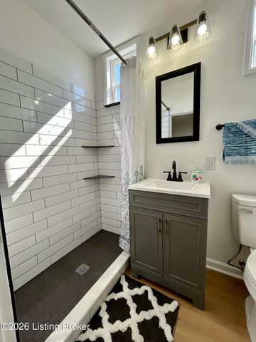 4820 Hood Rd, Louisville, KY 40213