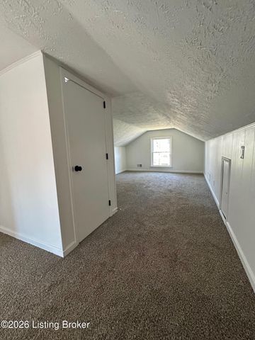 4820 Hood Rd, Louisville, KY 40213