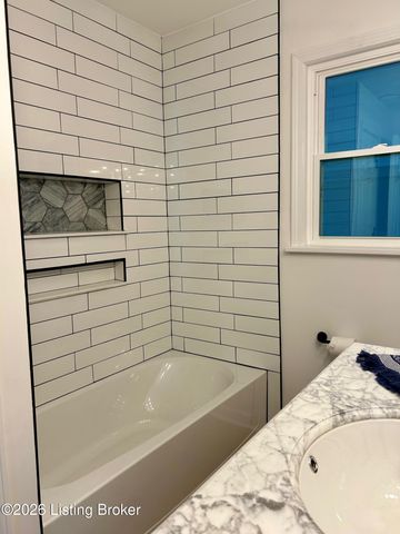 4820 Hood Rd, Louisville, KY 40213