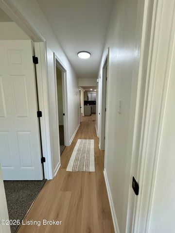 4820 Hood Rd, Louisville, KY 40213