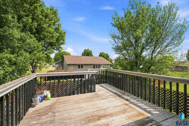 4404 E Steeple Cir Circle, Sioux Falls, SD 57103
