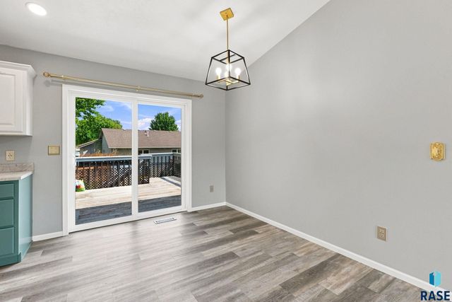 4404 E Steeple Cir Circle, Sioux Falls, SD 57103