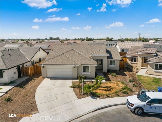 7310 Millers Point Lane, Bakersfield, CA 93307