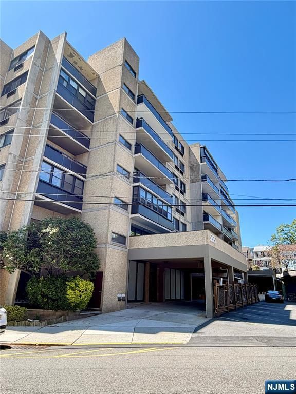 555 Gorge Road 4I, Cliffside Park, NJ 07010