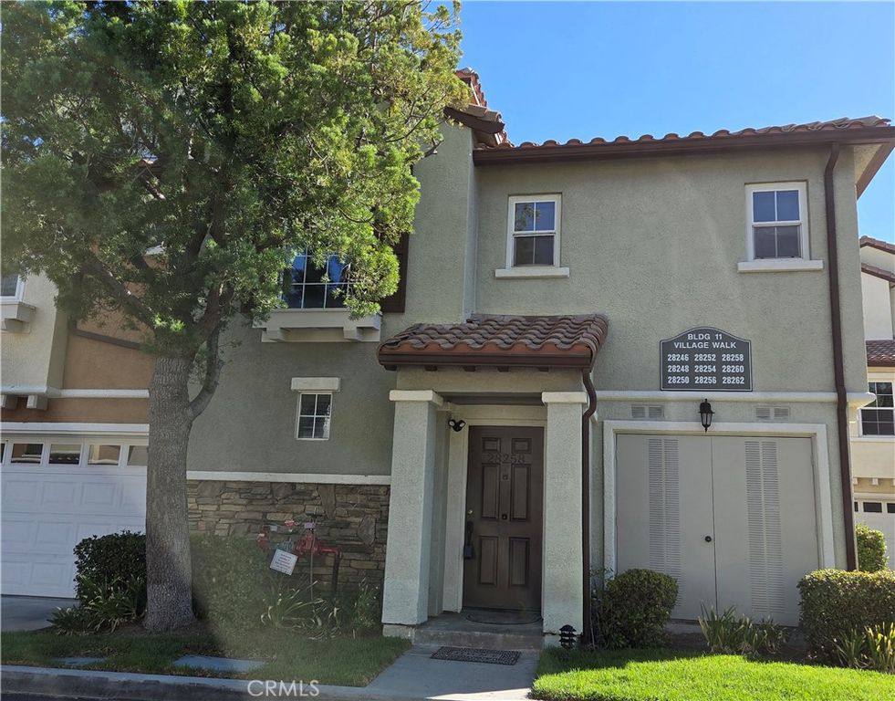 28258 Canterbury, Valencia, CA 91354 — exterior
