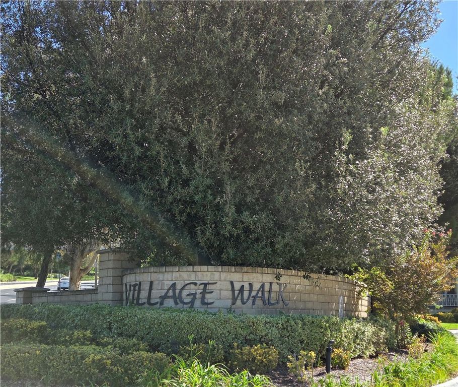 28258 Canterbury, Valencia, CA 91354 — photo 2