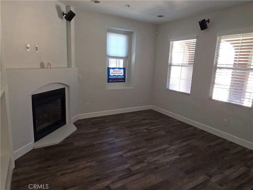 28258 Canterbury, Valencia, CA 91354 — photo 5