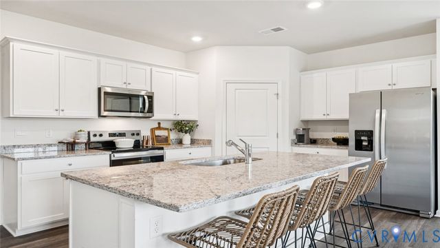 11055 Heron Creek Dr, North Prince George, VA 23860