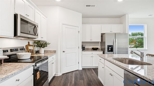 11055 Heron Creek Dr, North Prince George, VA 23860