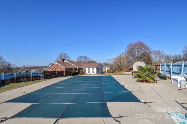 3731 Maple Knoll Drive, Monroe, NC 28112