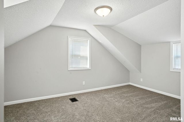300 S 14TH Street, Leclaire, IA 52753