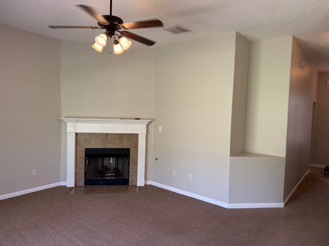 4029 SUNSET LAKE LN, Memphis, TN 38135