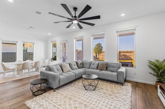 2331 Peach Oak Crossing, Manvel, TX 77578