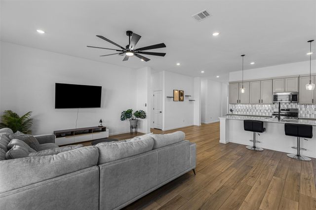 2331 Peach Oak Crossing, Manvel, TX 77578