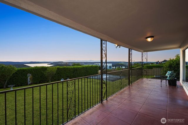1736 S Jackson Avenue, Tacoma, WA 98465