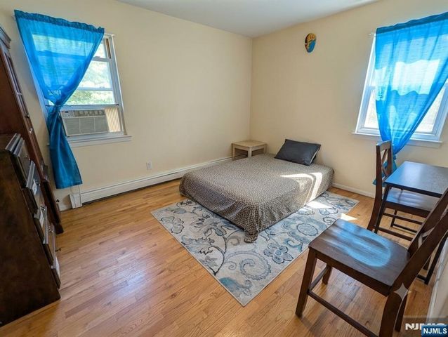 18B Lakeview Avenue, Leonia, NJ 07605