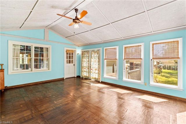 4325 Rosebriar Lane, Winston-salem, NC 27106