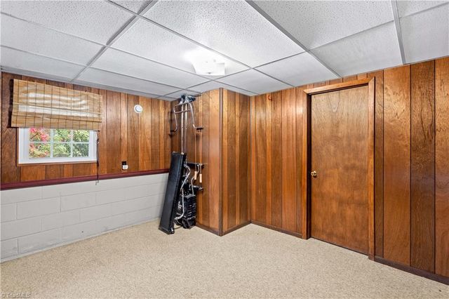 4325 Rosebriar Lane, Winston-salem, NC 27106