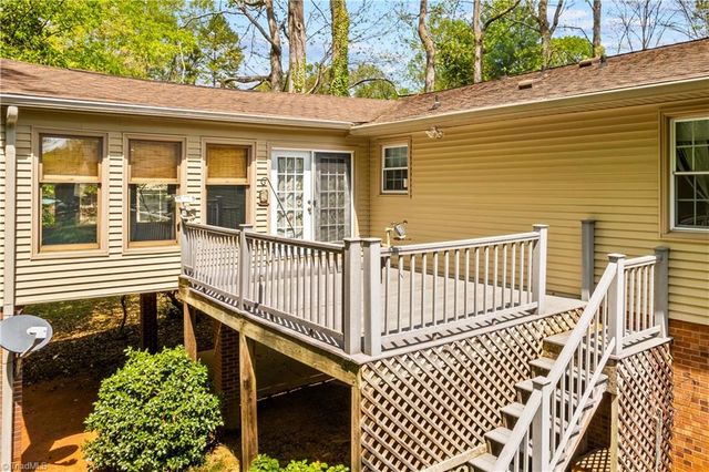 4325 Rosebriar Lane, Winston-salem, NC 27106